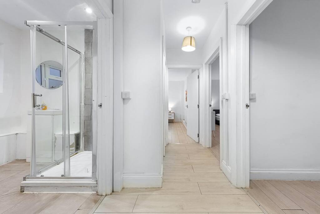 Holiday Home Near Kings Cross Sleep 12 Sp7 Londres Exterior foto