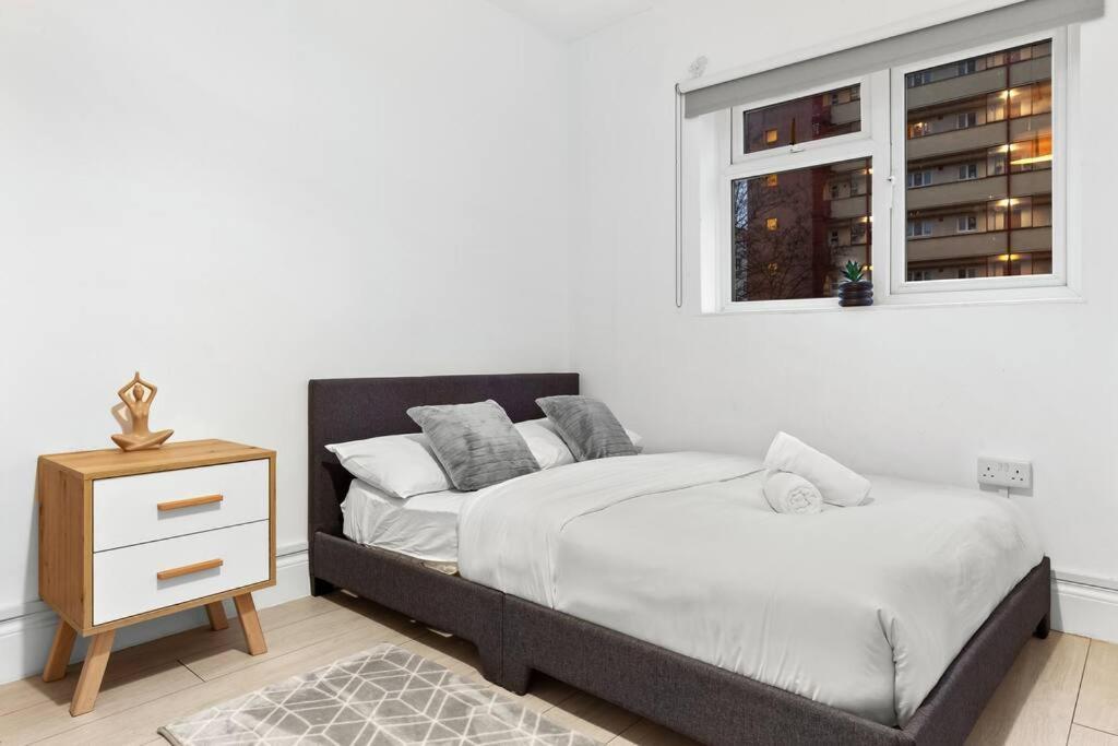 Holiday Home Near Kings Cross Sleep 12 Sp7 Londres Exterior foto