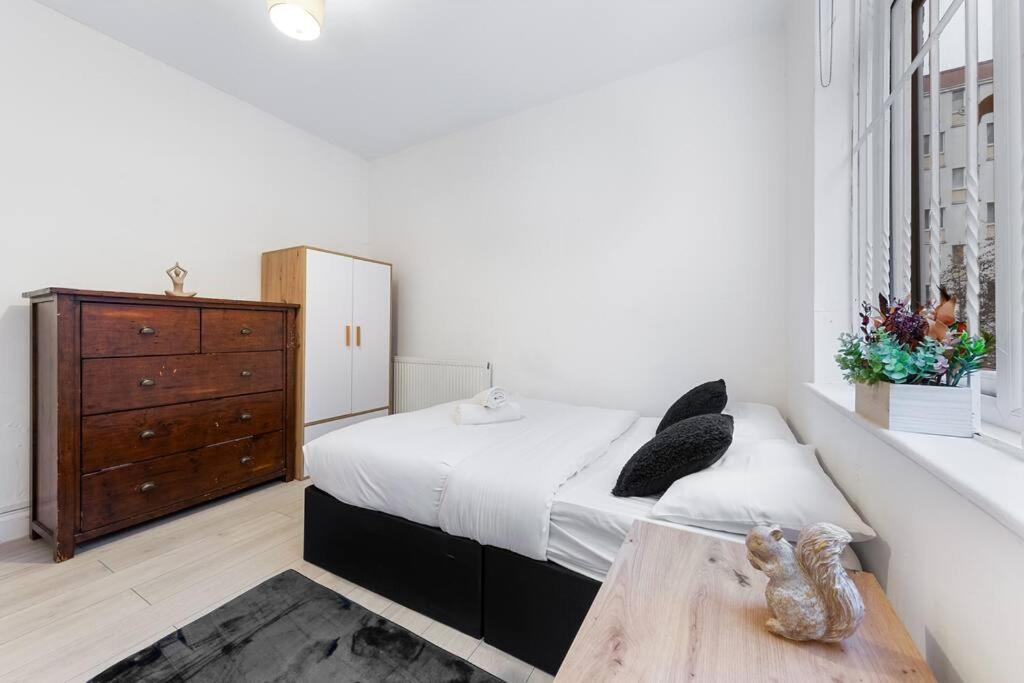 Holiday Home Near Kings Cross Sleep 12 Sp7 Londres Exterior foto