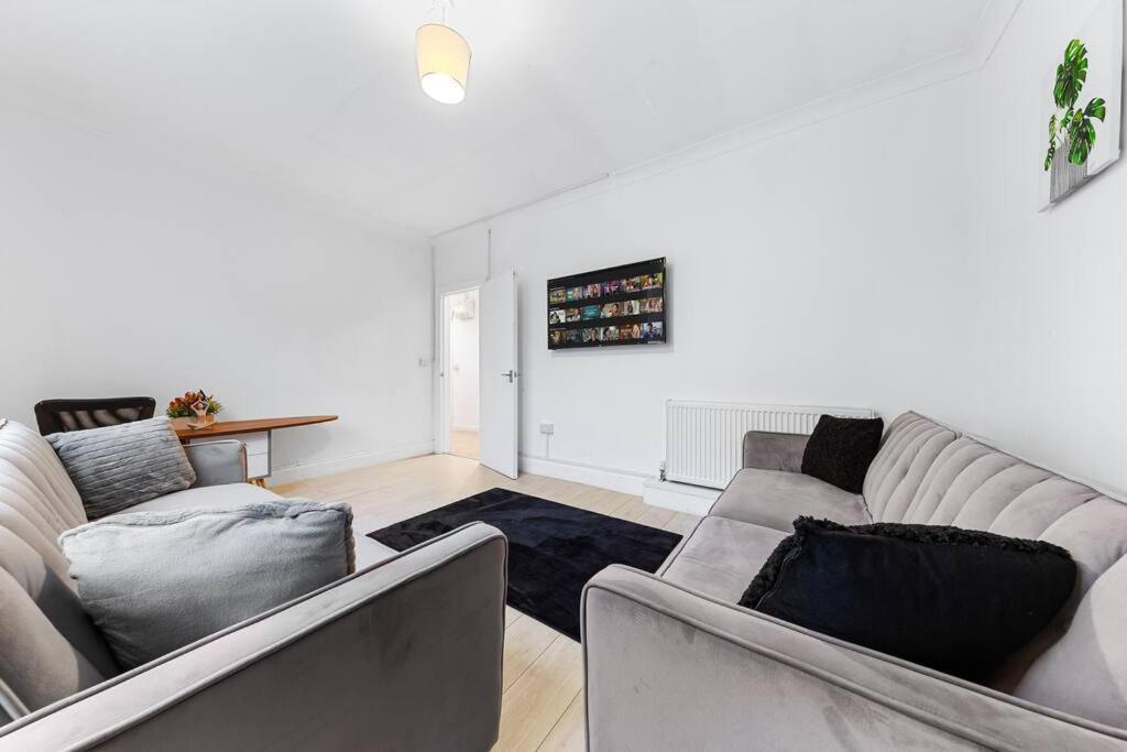 Holiday Home Near Kings Cross Sleep 12 Sp7 Londres Exterior foto