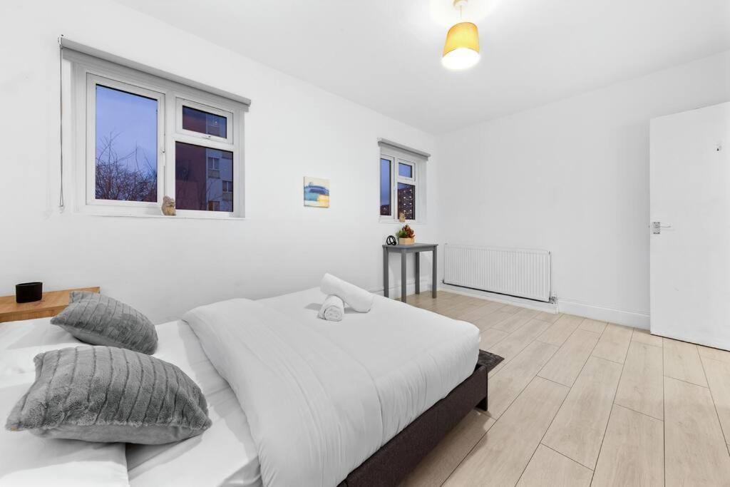 Holiday Home Near Kings Cross Sleep 12 Sp7 Londres Exterior foto