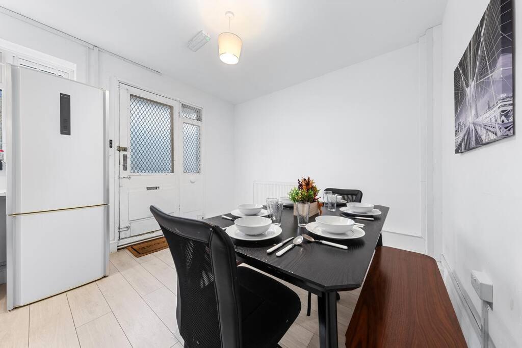Holiday Home Near Kings Cross Sleep 12 Sp7 Londres Exterior foto