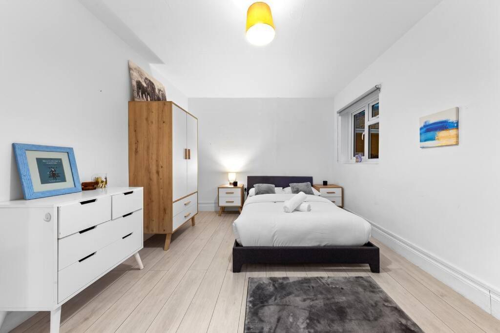 Holiday Home Near Kings Cross Sleep 12 Sp7 Londres Exterior foto